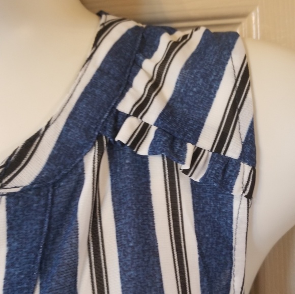 Ivy Rose Striped Button Up Tank w/ Tie - Picture 4 of 6